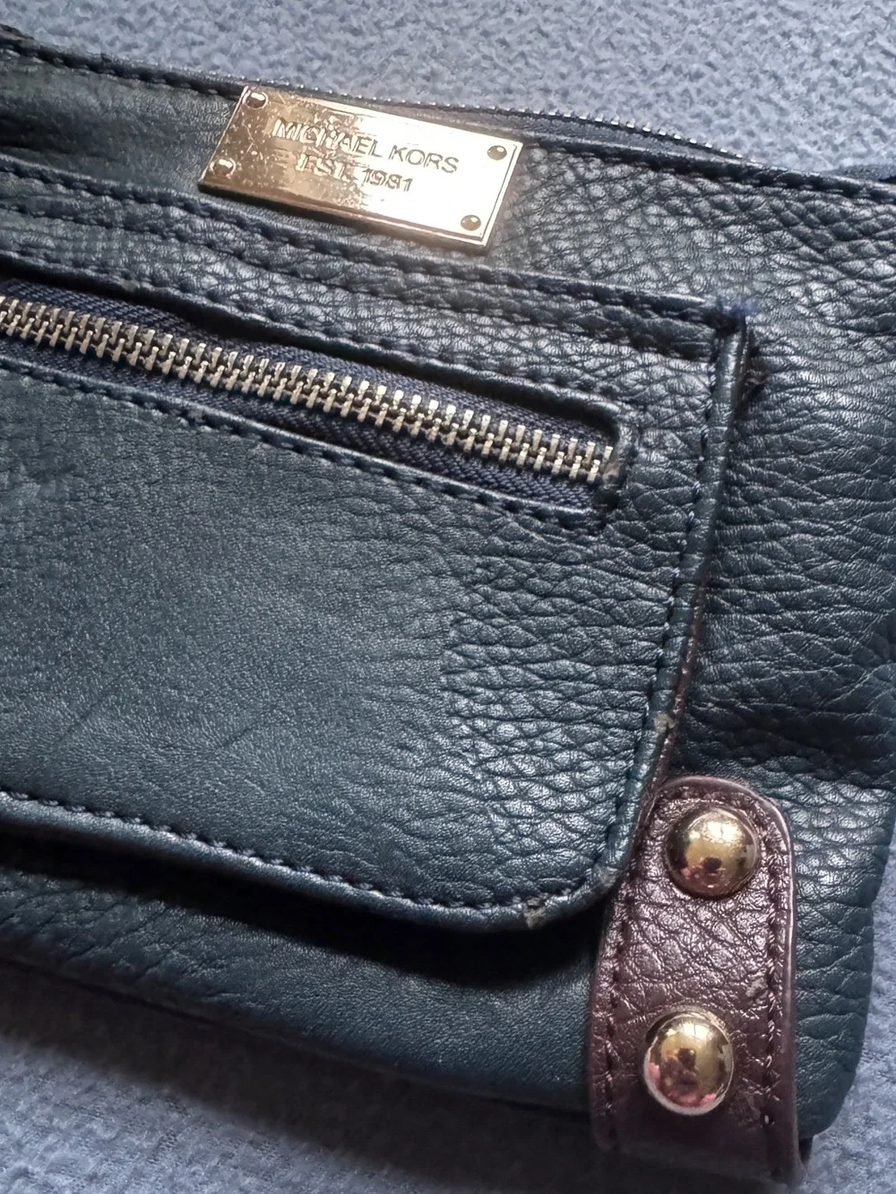 New Michael Kors Navy Pebbled Leather Wristlet with Gold Plaque